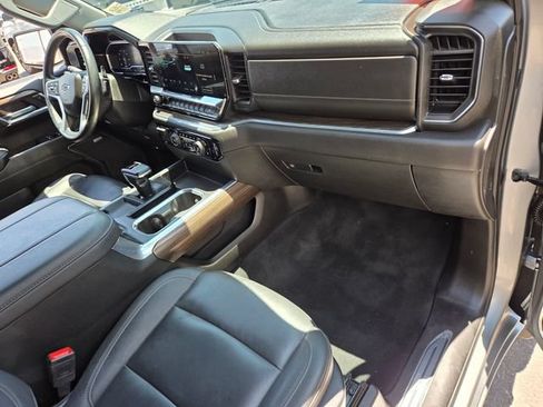 Certified 2024 Chevrolet Silverado 1500 RST w/ Convenience Package II AWD/4WD image 16