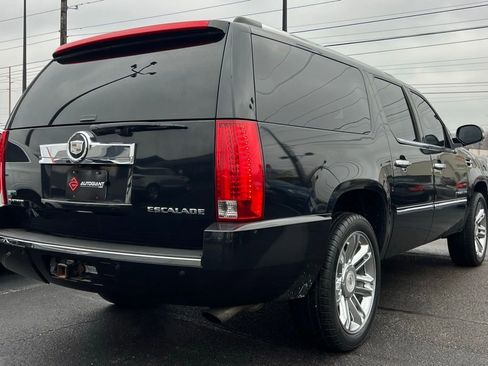 Used 2010 Cadillac Escalade ESV Platinum image 7