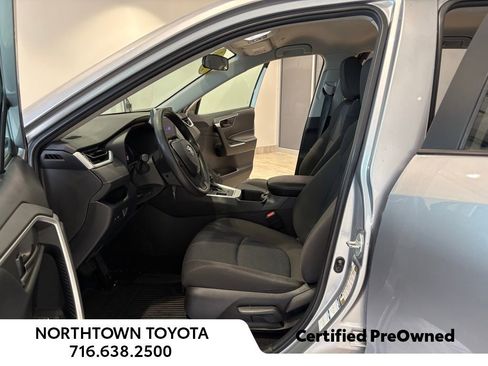 Used 2023 Toyota RAV4 LE image 17
