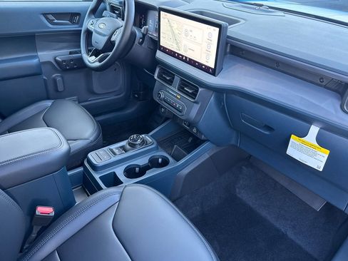 New 2025 Ford Maverick Lariat w/ Black Appearance Package image 14