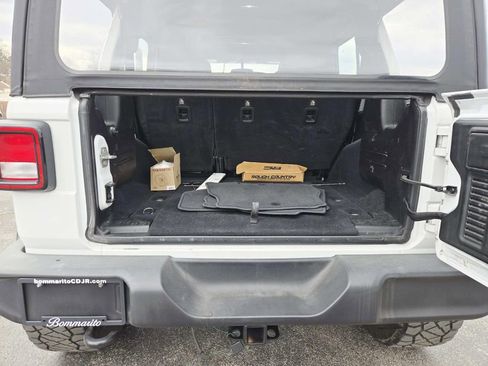 Used 2018 Jeep Wrangler Unlimited Sport image 14