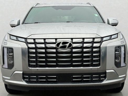 Used 2024 Hyundai Palisade Calligraphy image 5