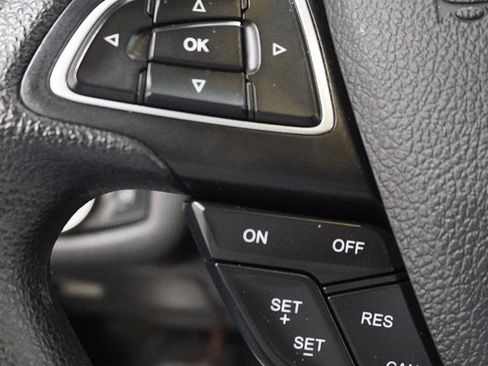Used 2017 Ford Escape SE AWD/4WD image 14