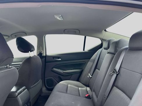 Certified 2022 Nissan Altima 2.5 SV FWD image 12
