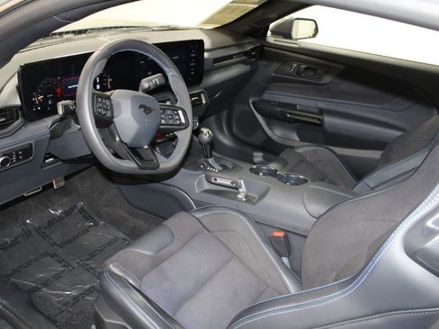 Used 2025 Ford Mustang Dark Horse image 21