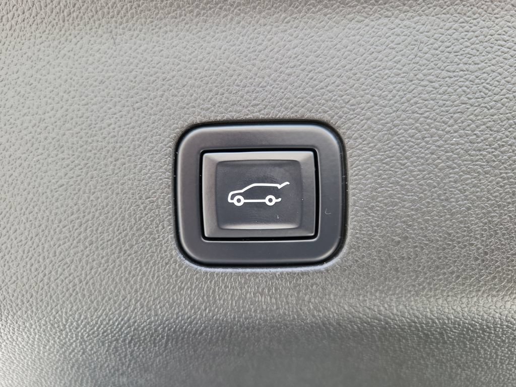 Used 2022 Chevrolet Tahoe Z71 AWD/4WD image 11