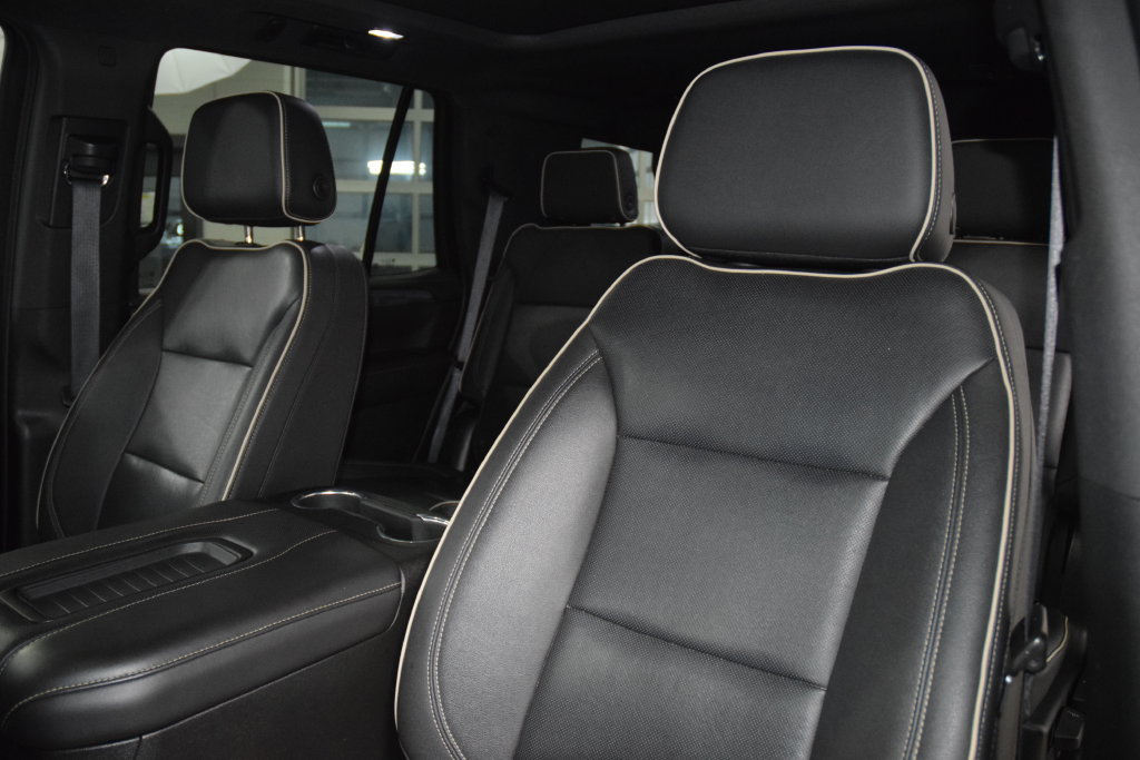 Used 2022 GMC Yukon SLT w/ SLT Luxury Package AWD/4WD image 43