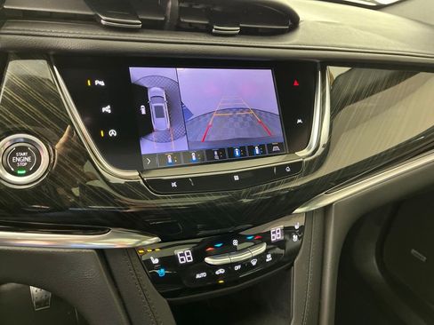 Used 2020 Cadillac XT6 Premium Luxury AWD/4WD image 35