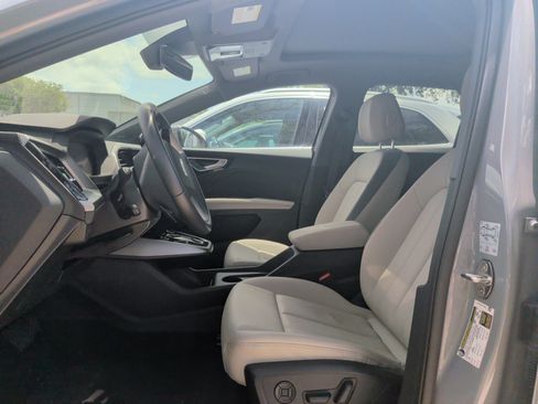 Certified 2024 Audi Q4 e-tron Prestige AWD/4WD image 16