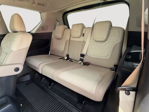Used 2025 Nissan Armada Platinum AWD/4WD image 15