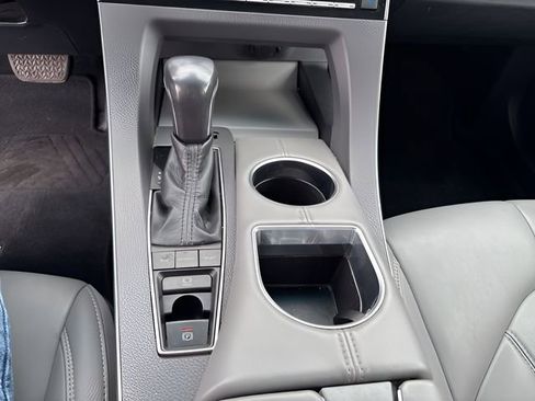 Used 2021 Toyota Avalon XLE image 23