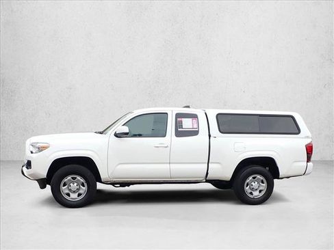 Used 2023 Toyota Tacoma SR AWD/4WD image 2