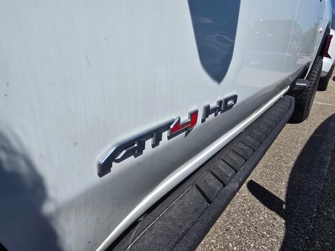 Used 2024 GMC Sierra 2500 AT4 w/ AT4 Premium Plus Package AWD/4WD image 8