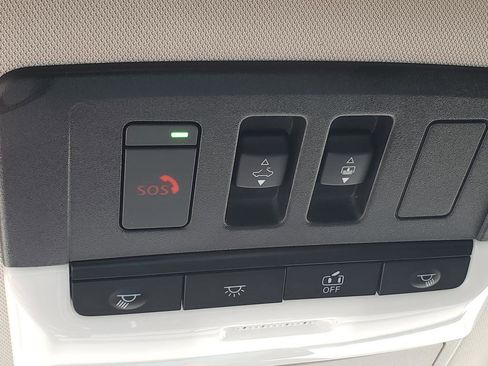 Certified 2025 Nissan Pathfinder SL w/ SL Premium Package image 39