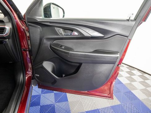 Used 2023 Chevrolet TrailBlazer RS w/ Sun and Liftgate Package image 15