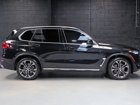 Used 2024 BMW X5 sDrive40i w/ Premium Package RWD image 15