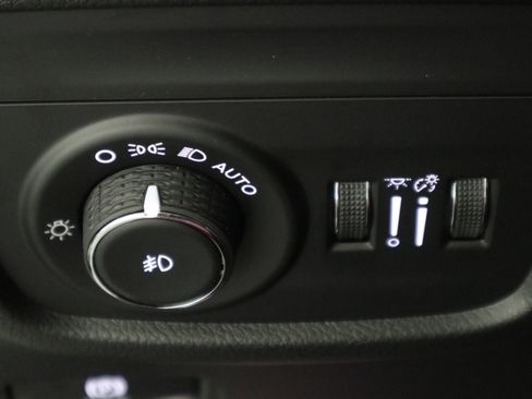 New 2026 Jeep Grand Cherokee Limited image 32