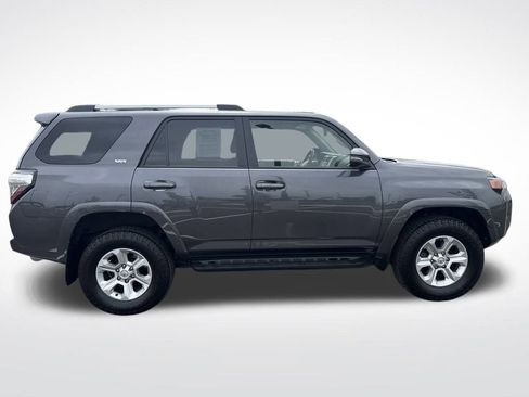 Used 2022 Toyota 4Runner SR5 Premium image 15