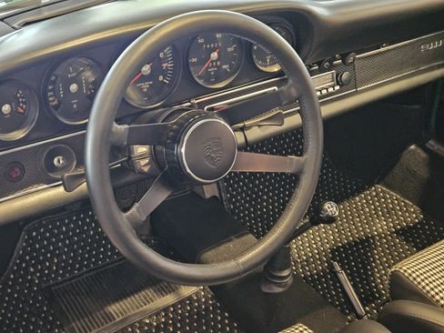 Used 2001 Porsche 911 Carrera E image 18