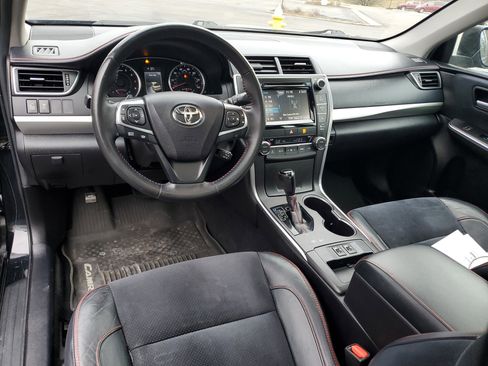 Used 2017 Toyota Camry XSE image 12