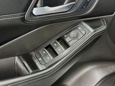 Used 2023 Nissan Rogue SL image 15