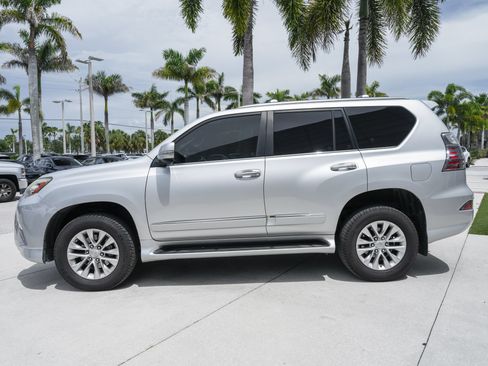 Used 2014 Lexus GX 460 w/ Premium Package AWD/4WD image 7