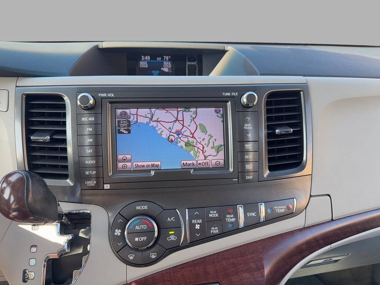Used 2013 Toyota Sienna Limited w/ Premium Pkg FWD image 36