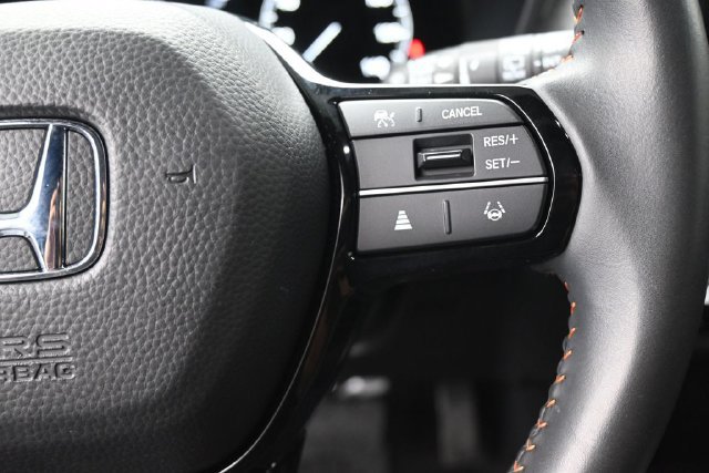 Used 2025 Honda HR-V Sport image 3