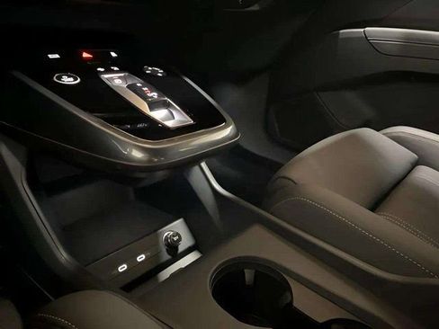 Used 2024 Audi Q4 e-tron Premium Plus w/ Premium Plus image 57