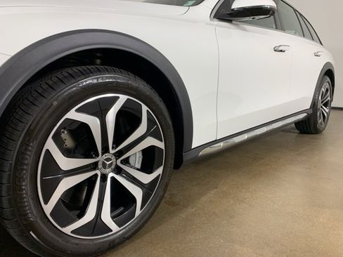 Used 2025 Mercedes-Benz E 450 4MATIC All-Terrain Wagon image 2