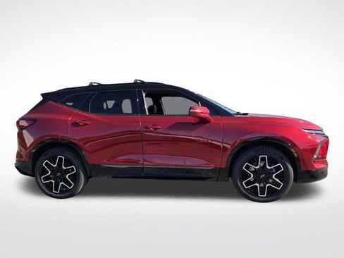 Used 2023 Chevrolet Blazer RS w/ Driver Confidence II Package FWD image 9