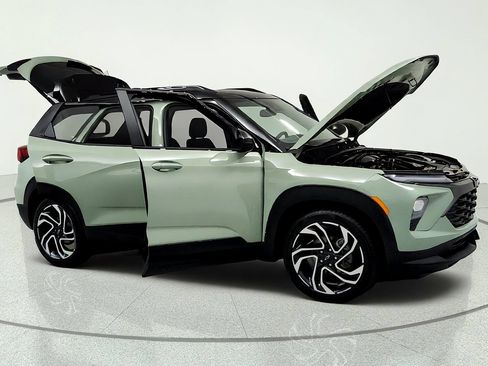 Used 2024 Chevrolet TrailBlazer RS w/ Convenience Package FWD image 14