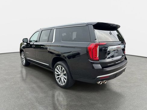 Used 2022 GMC Yukon XL Denali w/ Denali Premium Package AWD/4WD image 6