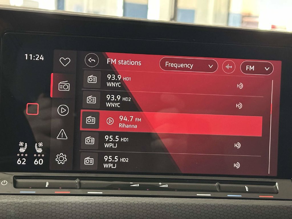 Used 2022 Volkswagen GTI Autobahn FWD image 6