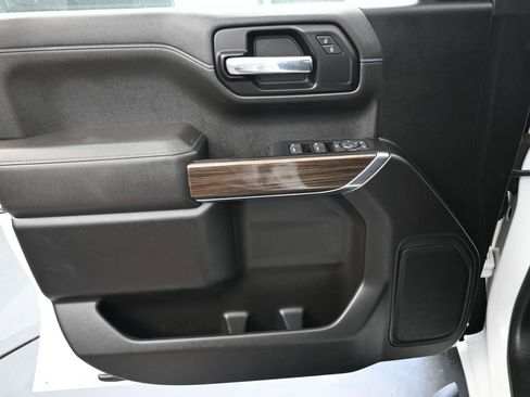 Used 2022 Chevrolet Silverado 1500 RST w/ Redline Edition image 10