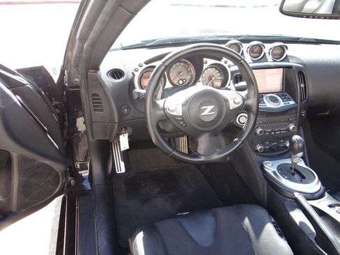 Used 2014 Nissan 370Z Touring w/ Sport Package RWD image 9