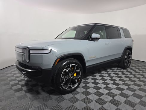 Used 2023 Rivian R1S Adventure AWD/4WD image 1