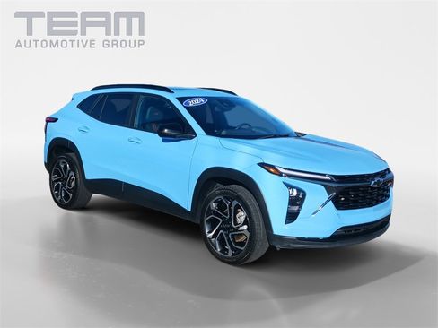 Used 2024 Chevrolet Trax RS w/ Sunroof Package image 1