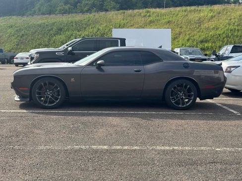 Used 2022 Dodge Challenger R/T Scat Pack RWD image 21