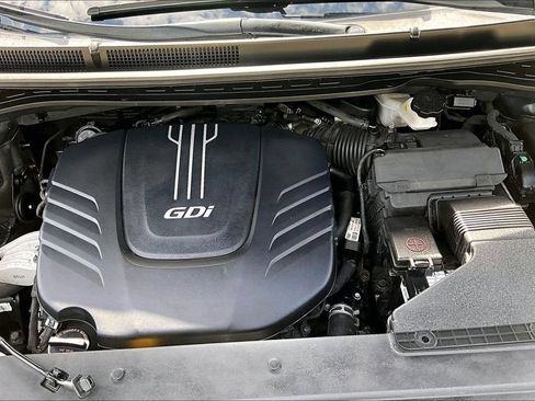 Used 2018 Kia Sedona SX Limited w/ SX Limited Prestige Package FWD image 9