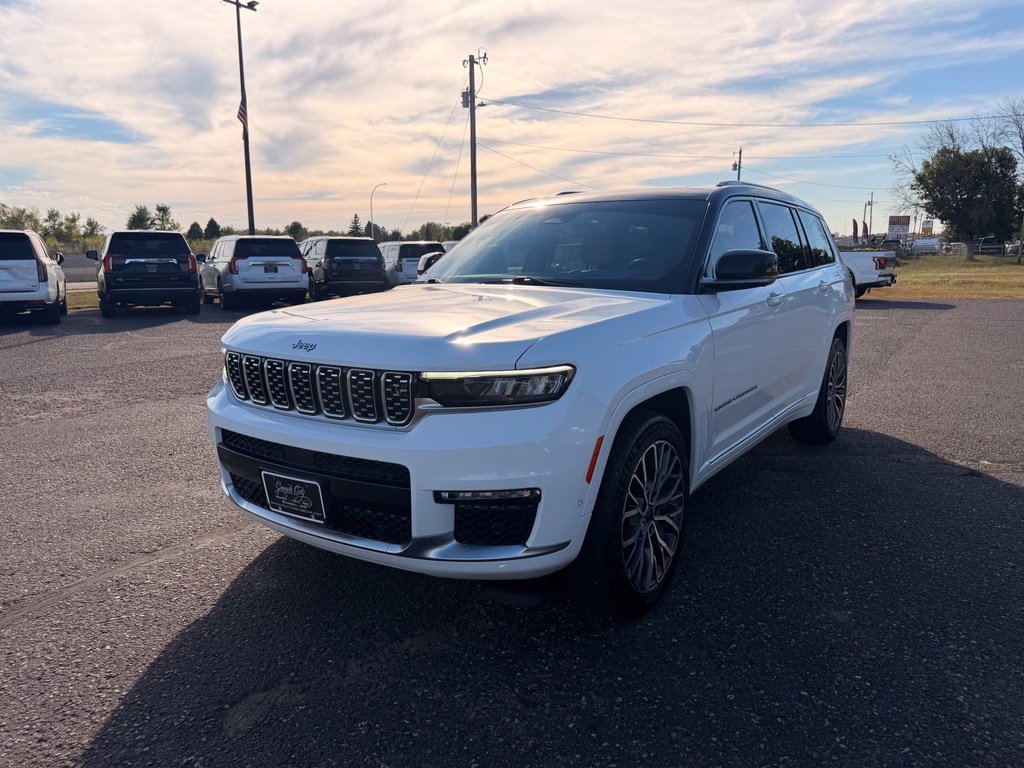 Used 2023 Jeep Grand Cherokee L Summit AWD/4WD image 11