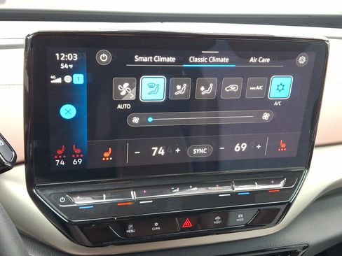 Used 2023 Volkswagen ID.4 Pro image 17