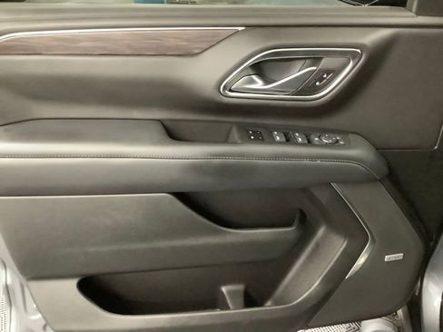 Used 2022 Chevrolet Tahoe Z71 image 9