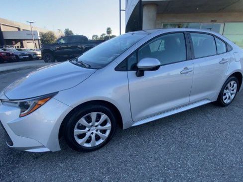 Used 2024 Toyota Corolla LE image 4