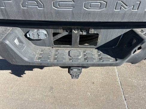 Used 2022 Toyota Tacoma SR5 image 9