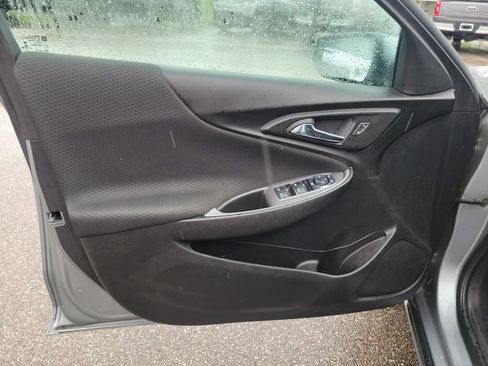 Used 2025 Chevrolet Malibu LT FWD image 16