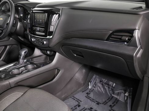 Used 2023 Chevrolet Traverse LT FWD image 43