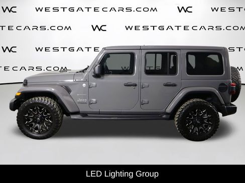 Used 2018 Jeep Wrangler Unlimited Sahara image 5