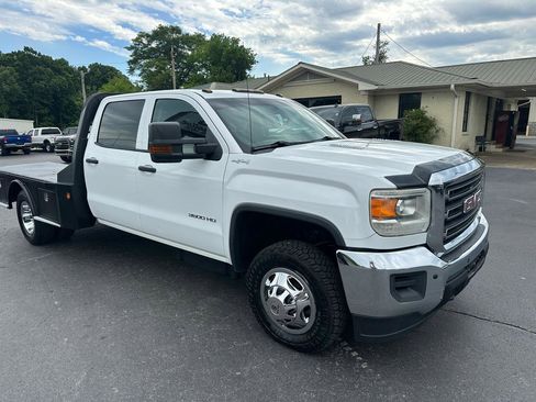 Used 2016 GMC Sierra 3500 4x4 Crew Cab w/ Sierra Convenience Package image 3