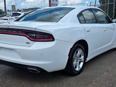 Used 2023 Dodge Charger SXT RWD image 3